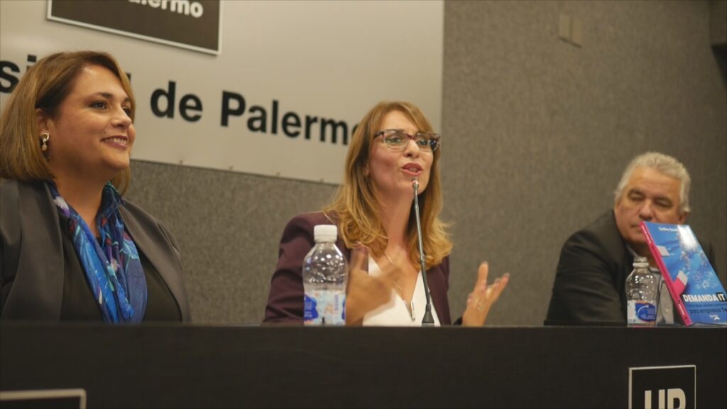 Carolina Bandoli libro Demanda IT